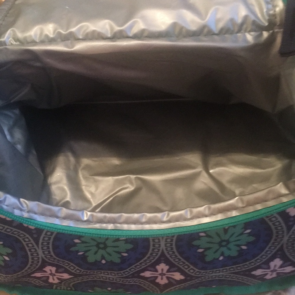 NWOT IGLOO INSULATED BAG - Picture 7 of 7